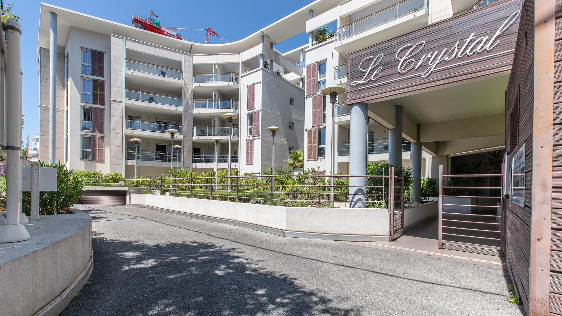 Vacanceole - Residence Le Crystal Cagnes-sur-Mer Ngoại thất bức ảnh