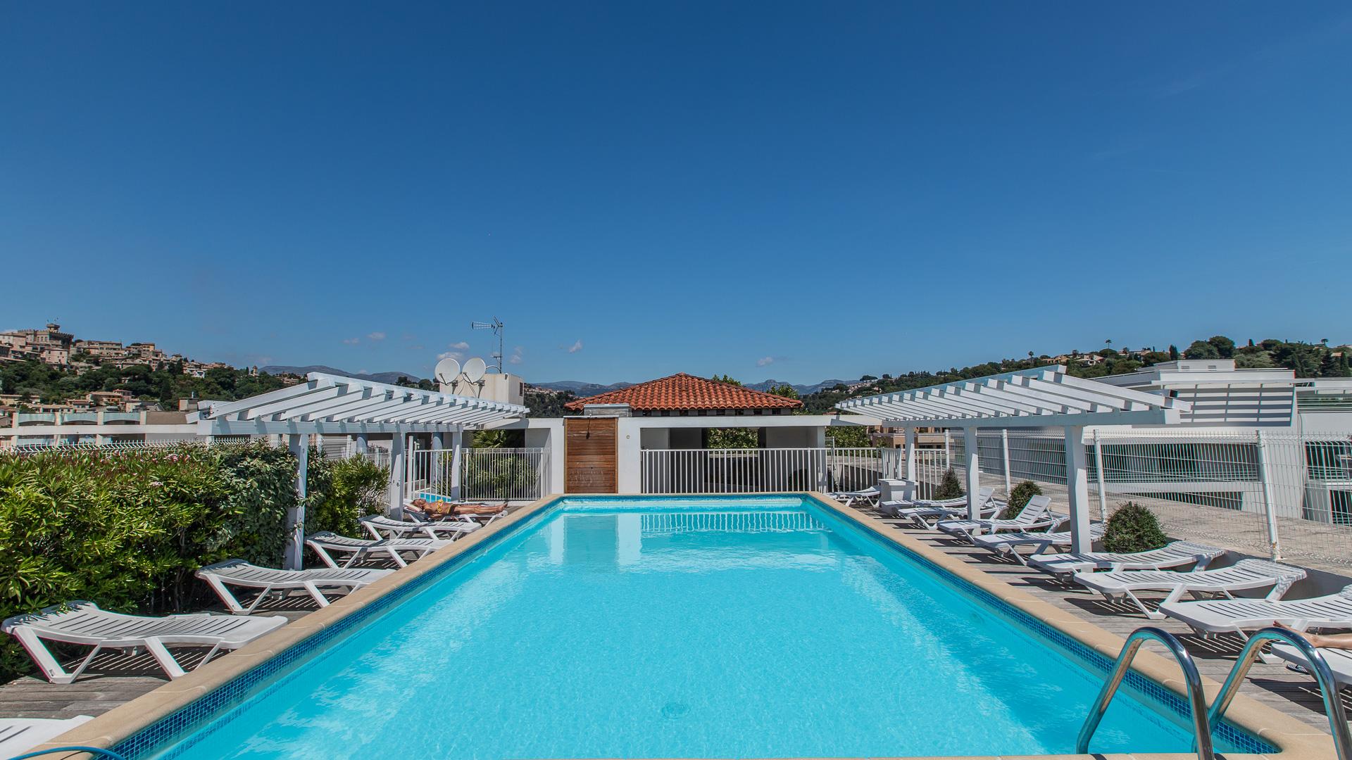 Vacanceole - Residence Le Crystal Cagnes-sur-Mer Ngoại thất bức ảnh