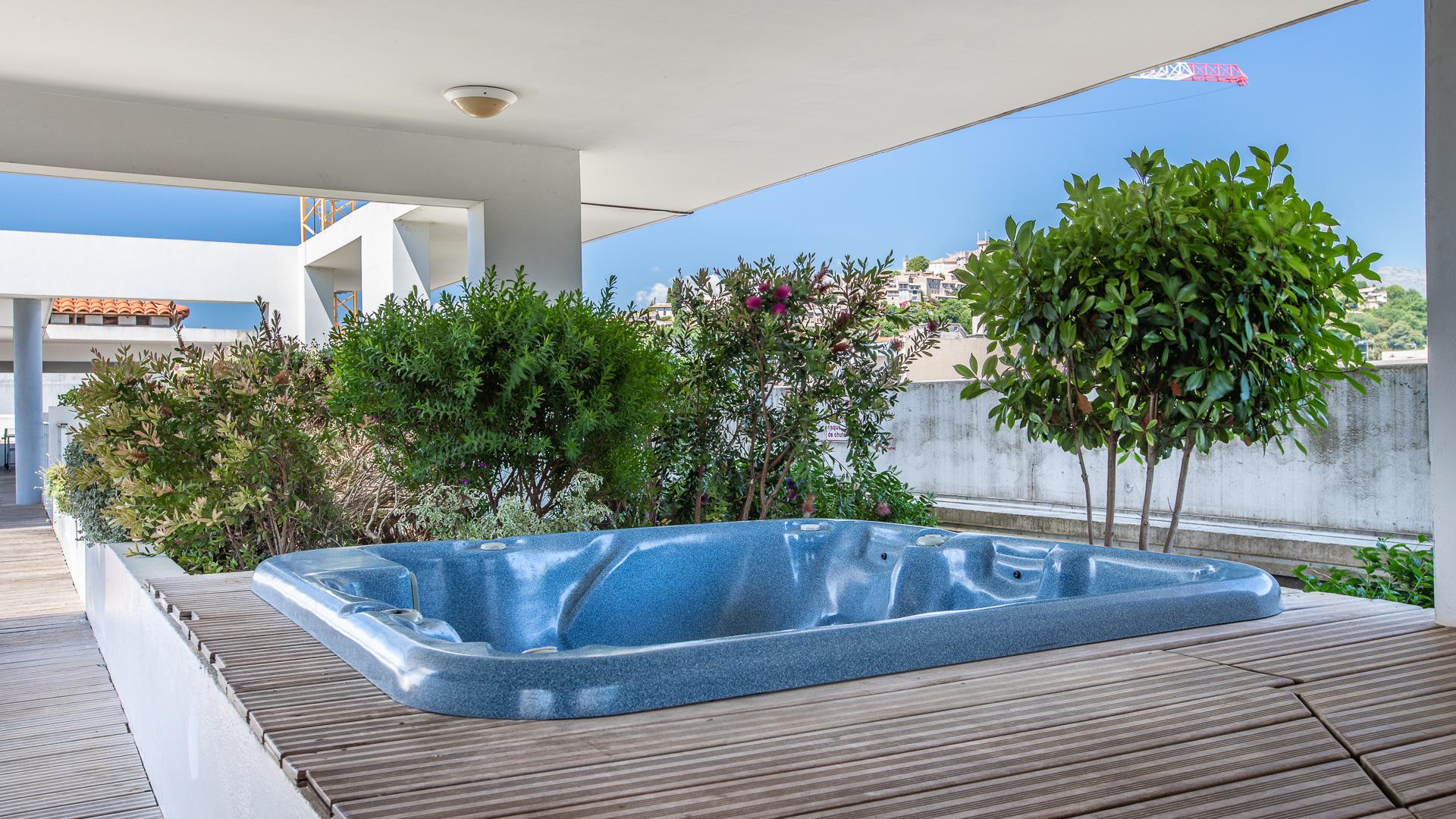 Vacanceole - Residence Le Crystal Cagnes-sur-Mer Ngoại thất bức ảnh